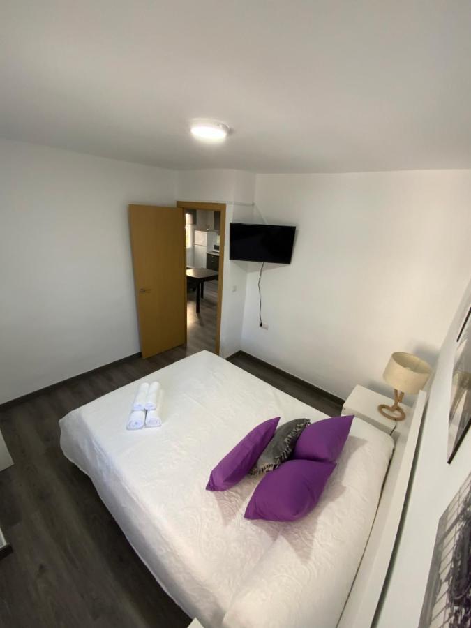 מאלגה Reyna Apartamentos מראה חיצוני תמונה