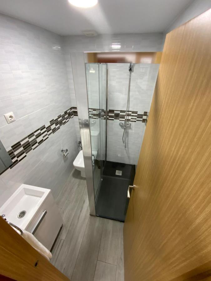 מאלגה Reyna Apartamentos מראה חיצוני תמונה