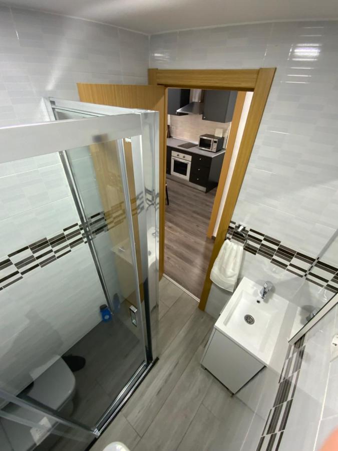 מאלגה Reyna Apartamentos מראה חיצוני תמונה